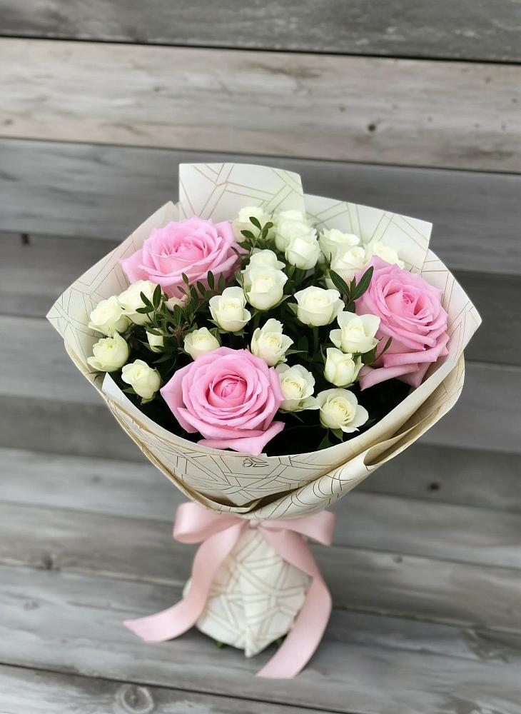 Букет цветов из: Розы в Малиновский