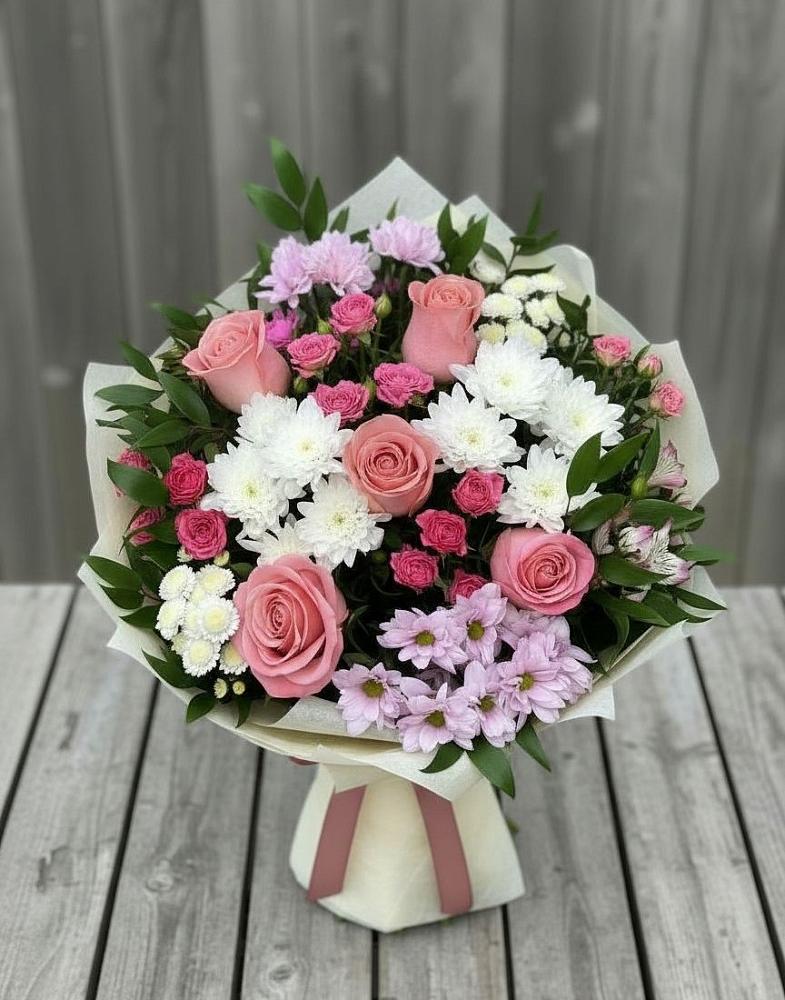 Букет цветов из: Альстромерии, Гвоздики, Розы и Хризантемы в Малиновский