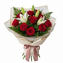Букет цветов из:  Лилии и Розы в Малиновский