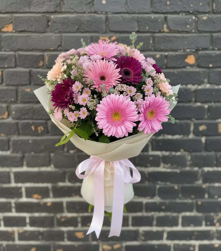 Букет цветов из: Герберы и Хризантемы в Малиновский