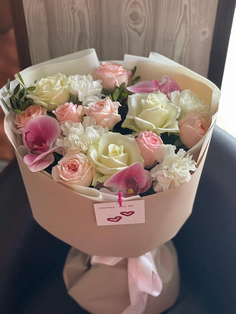 Букет цветов из: Орхидеи, Розы и Гвоздики в Малиновский