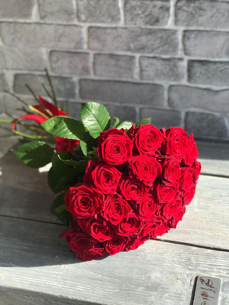 Букет Красные розы Фридом в Малиновский