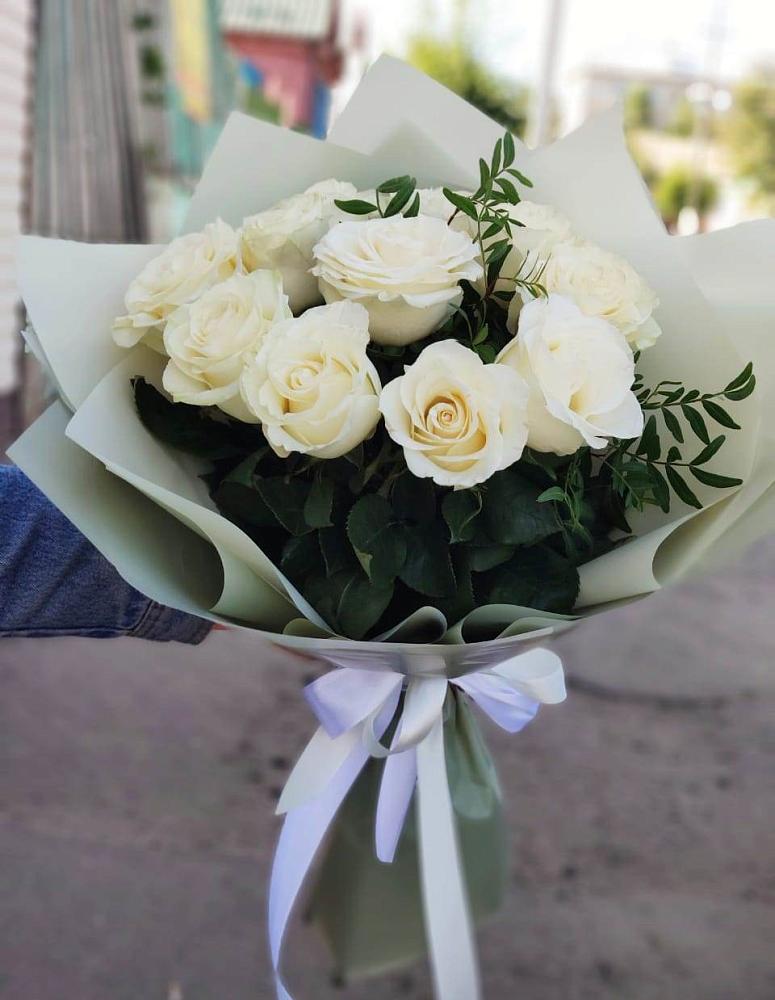 Букет Белые розы Проуд в Малиновский