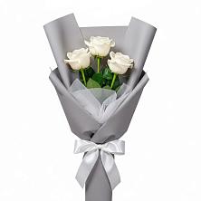 Букет 3 белые розы в Малиновский