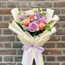 Букет цветов из:  Лизиантусы и Розы #REPLACE_PRED# Малиновский