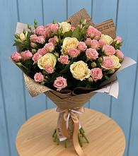 Букет цветов из:  Розы в Малиновский