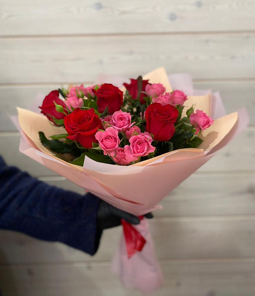Букет цветов из: Розы в Малиновский