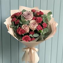 Букет цветов из:  Гвоздики и Розы в Малиновский
