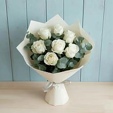 Букет Белые розы в Эвкалипте в Малиновский