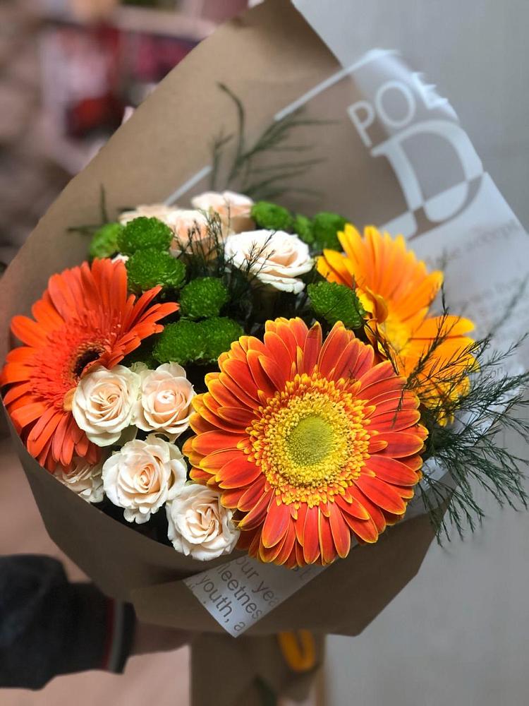 Букет цветов из: Герберы, Хризантемы и Розы в Малиновский
