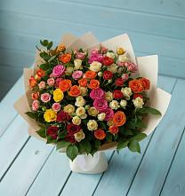 Букет Микс из разноцветных кустовых роз в Малиновский